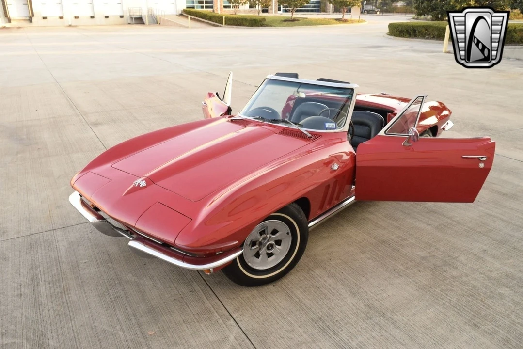 1965 Chevrolet Corvette C2 - Image 4 of 21