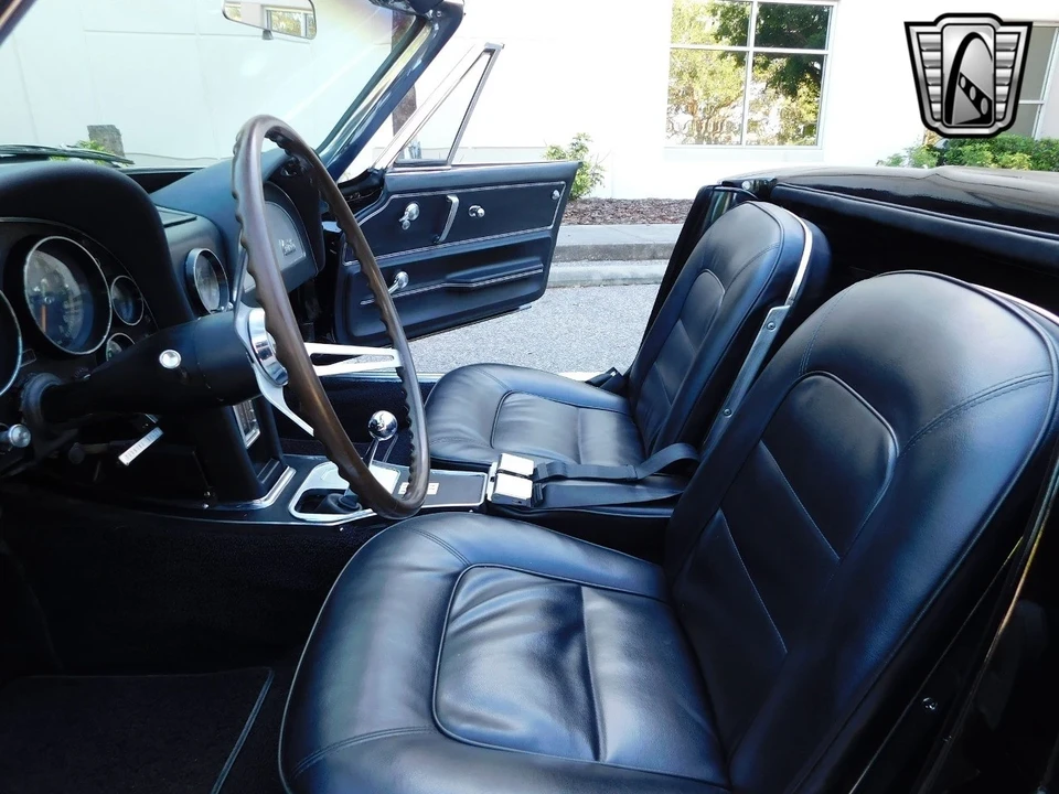 1965 Chevrolet Corvette C2 - Image 14 of 21