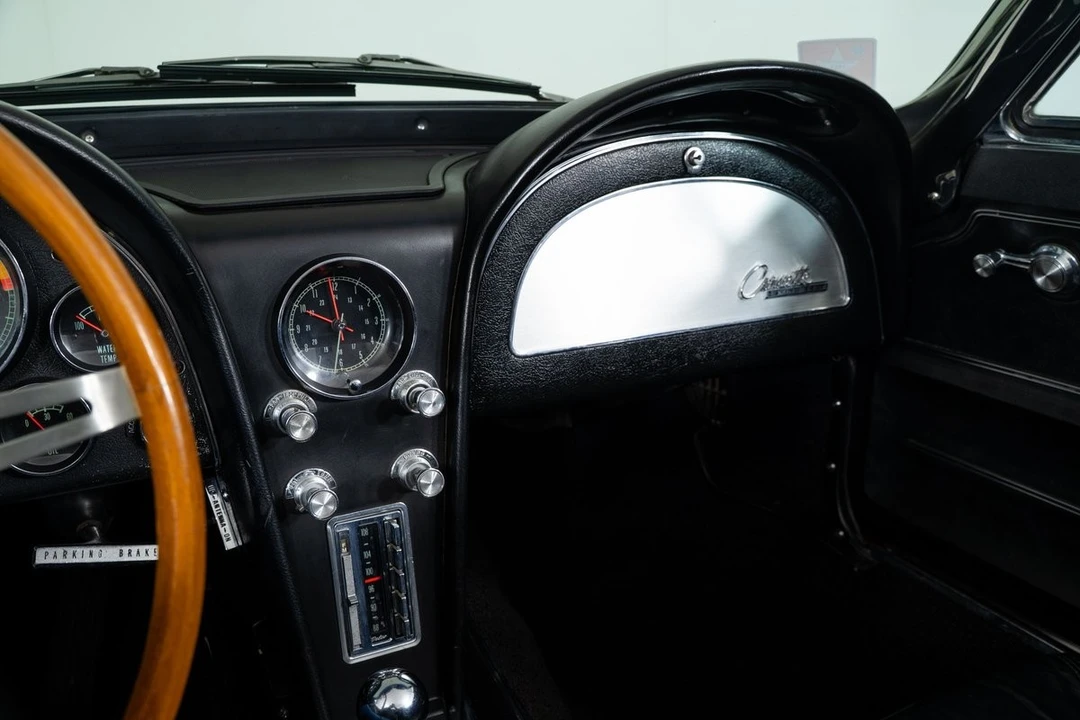1965 Chevrolet Corvette C2 - Image 29 of 31
