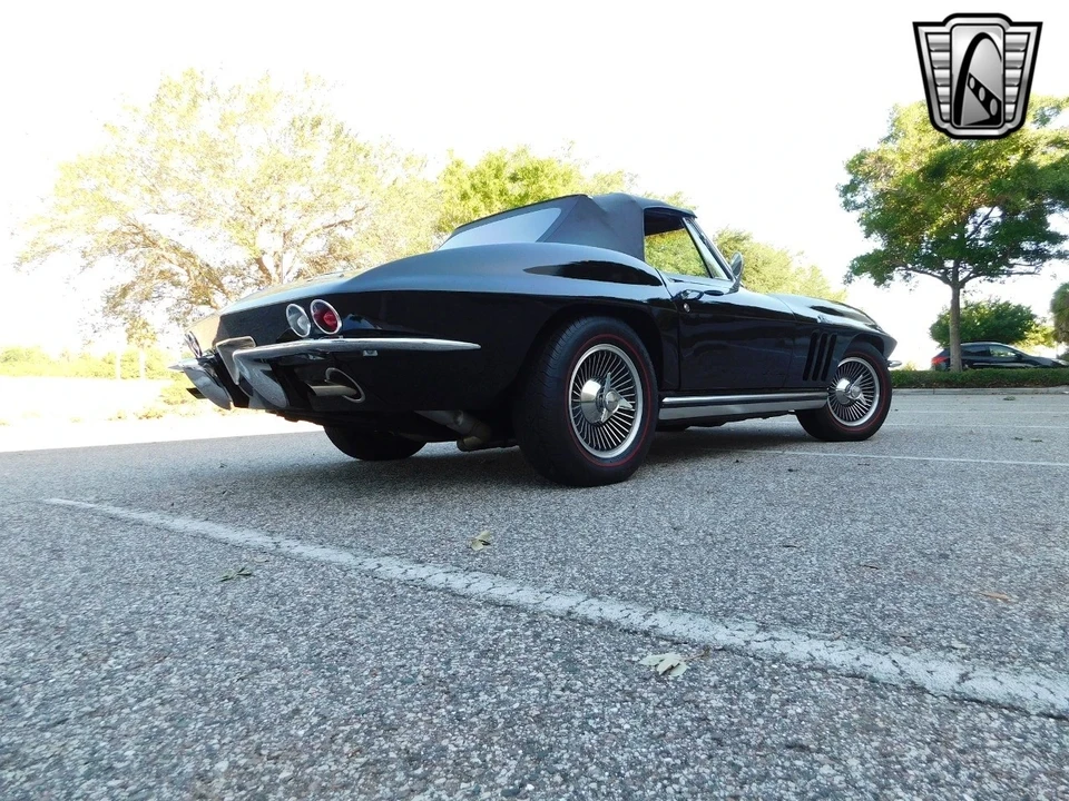 1965 Chevrolet Corvette C2 - Image 10 of 21