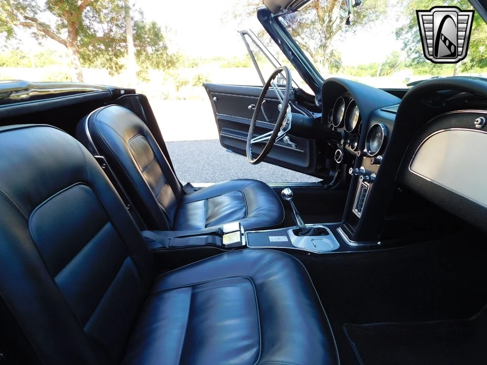 1965 Chevrolet Corvette C2 - Image 18 of 21