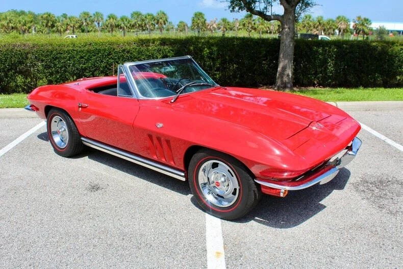 1965 Chevrolet Corvette C2 - Image 20 of 31