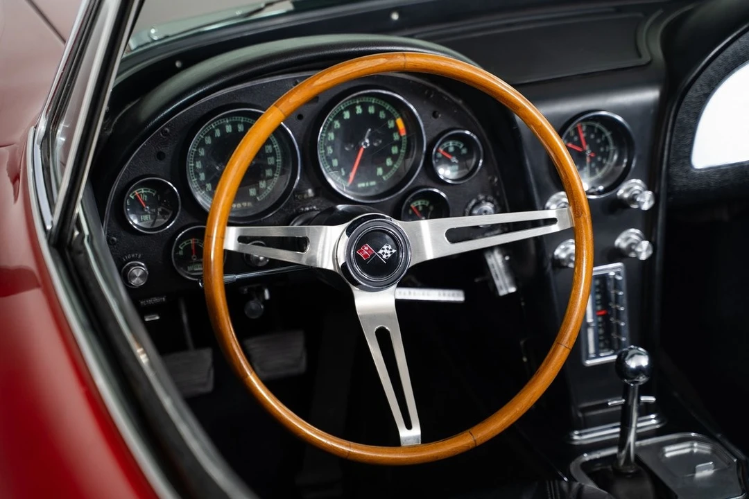 1965 Chevrolet Corvette C2 - Image 22 of 31