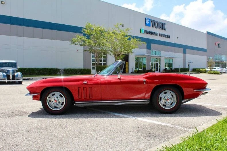 1965 Chevrolet Corvette C2 - Image 8 of 12