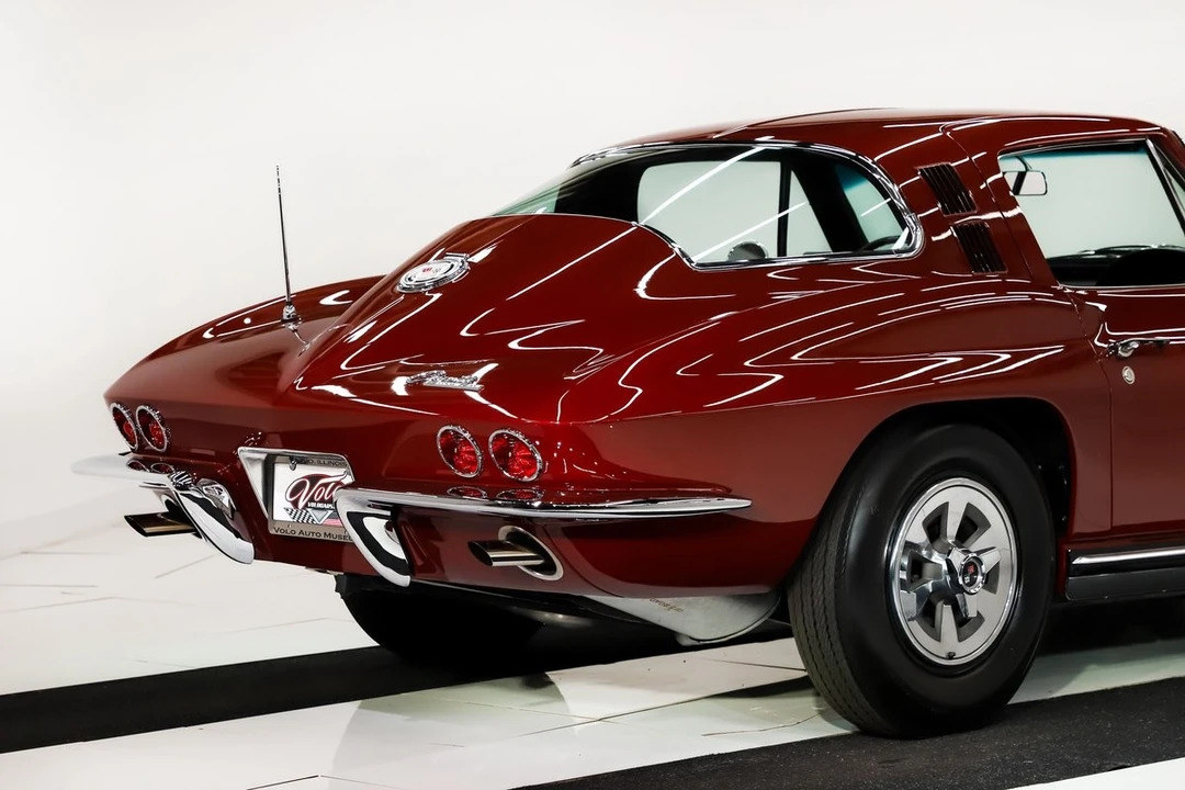 1965 Chevrolet Corvette C2 - Image 20 of 31