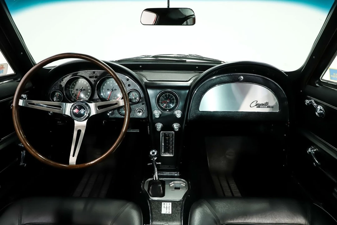 1965 Chevrolet Corvette C2 - Image 25 of 31