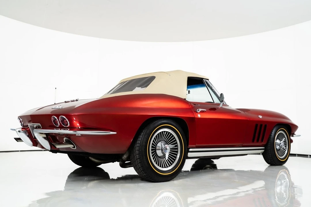 1965 Chevrolet Corvette C2 - Image 11 of 12