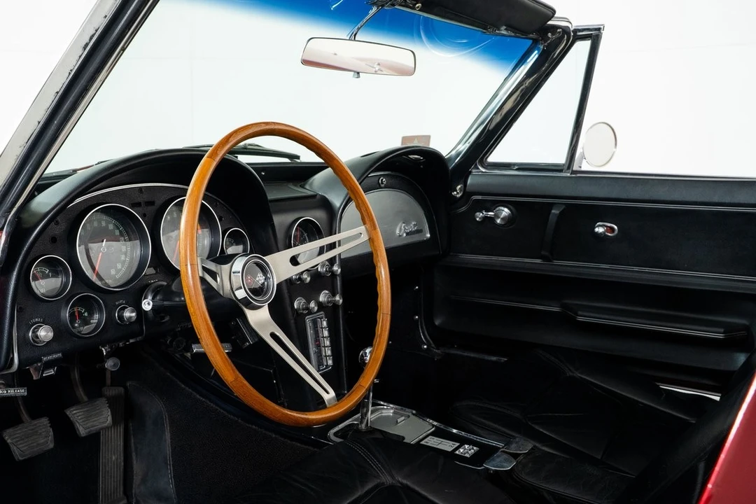 1965 Chevrolet Corvette C2 - Image 2 of 12