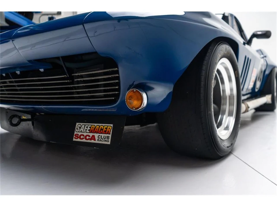 1965 Chevrolet Corvette C2 - Image 21 of 31