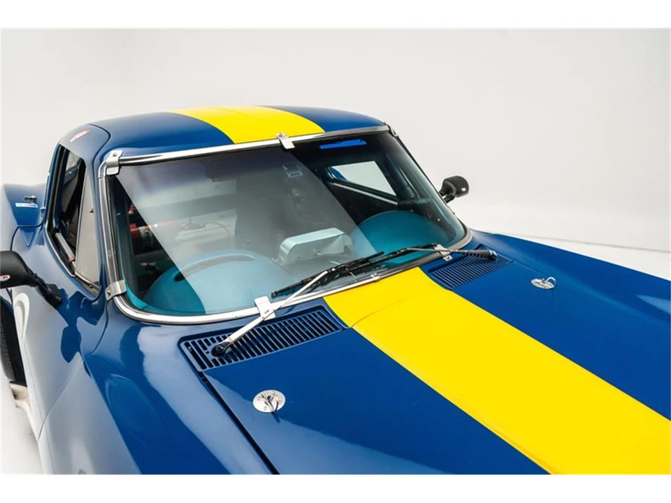 1965 Chevrolet Corvette C2 - Image 27 of 31