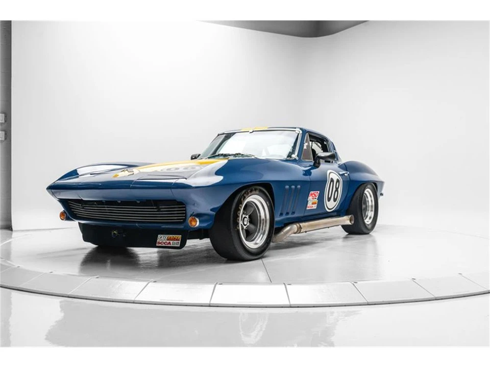 1965 Chevrolet Corvette C2 - Image 3 of 31