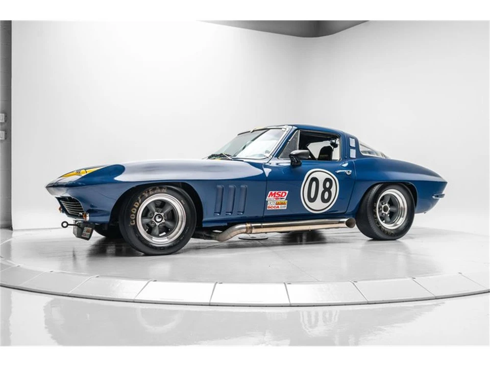 1965 Chevrolet Corvette C2 - Image 4 of 31