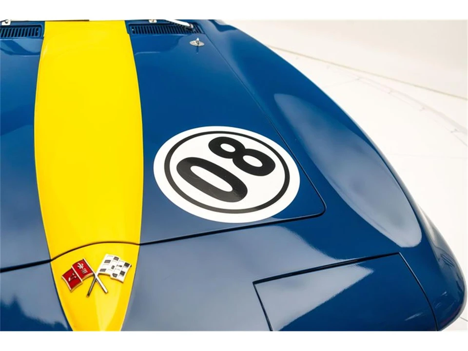 1965 Chevrolet Corvette C2 - Image 25 of 31