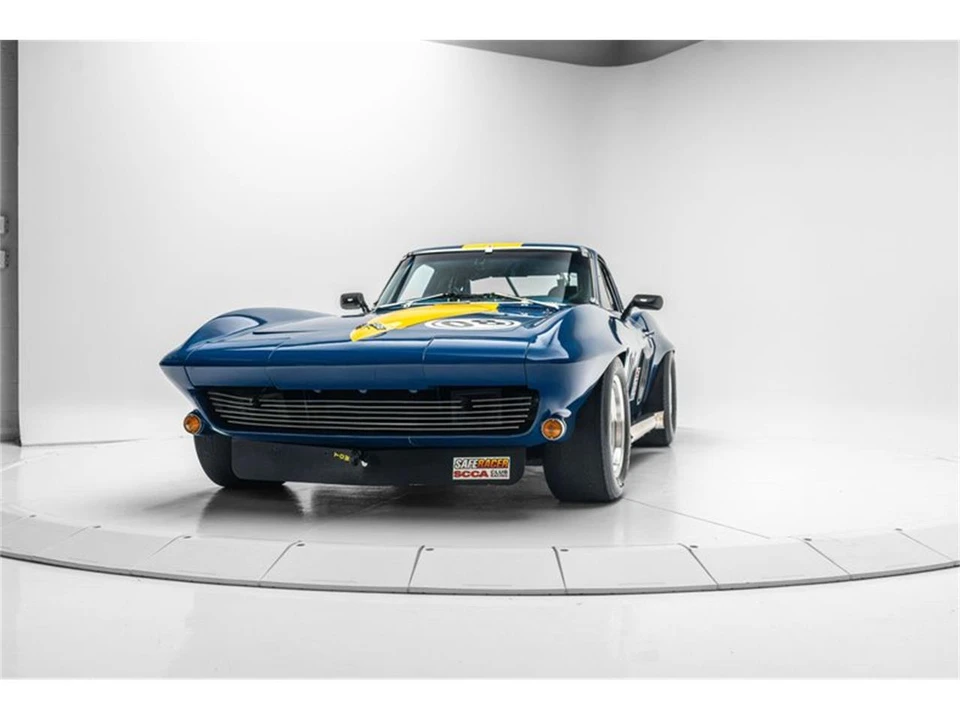 1965 Chevrolet Corvette C2 - Image 15 of 31