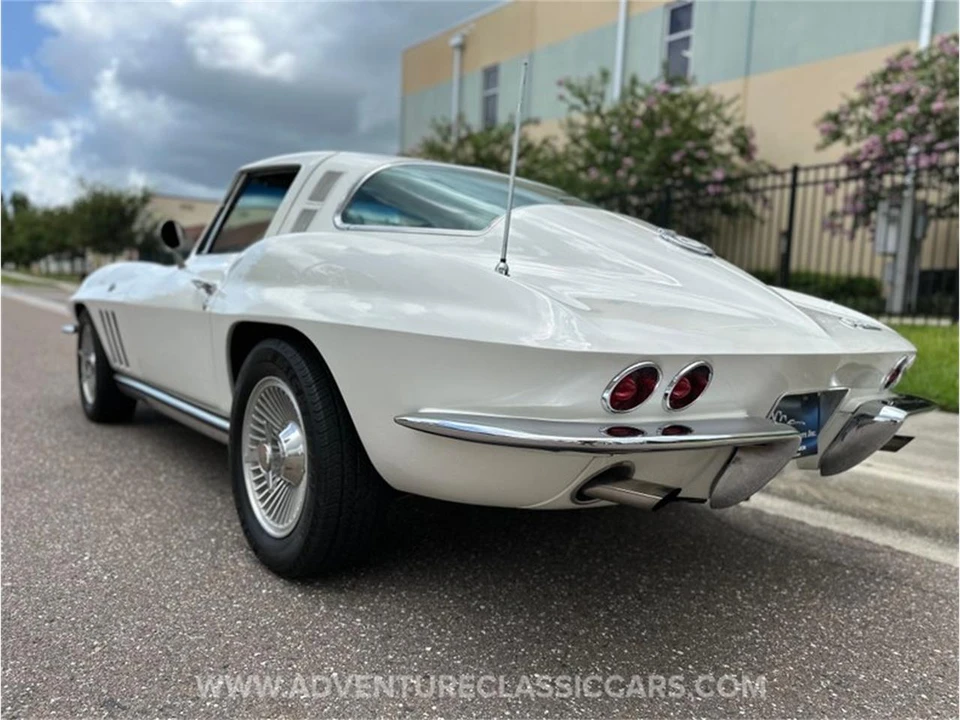 1965 Chevrolet Corvette C2 - Image 24 of 31