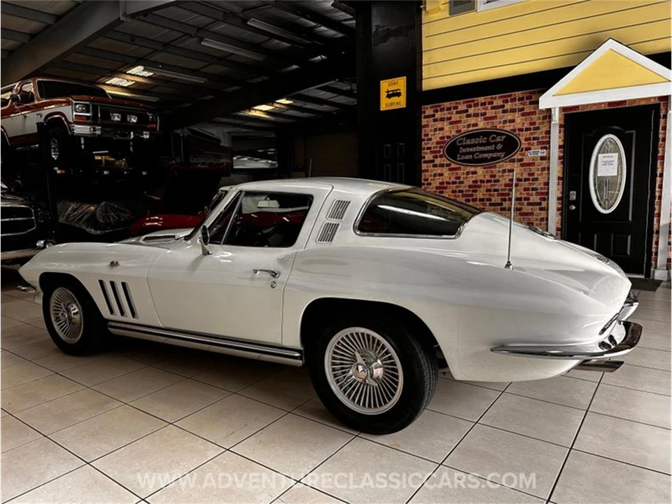 1965 Chevrolet Corvette C2 - Image 6 of 31