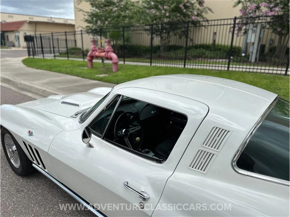 1965 Chevrolet Corvette C2 - Image 21 of 31