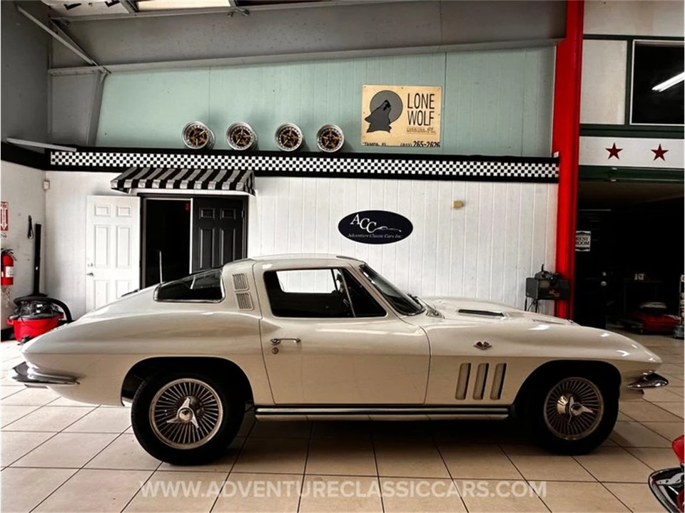 1965 Chevrolet Corvette C2 - Image 3 of 31