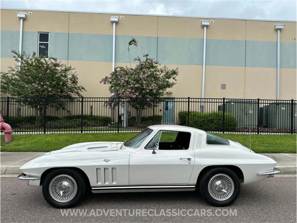 1965 Chevrolet Corvette C2 - Image 4 of 31