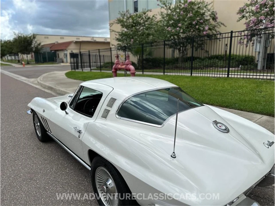1965 Chevrolet Corvette C2 - Image 22 of 31