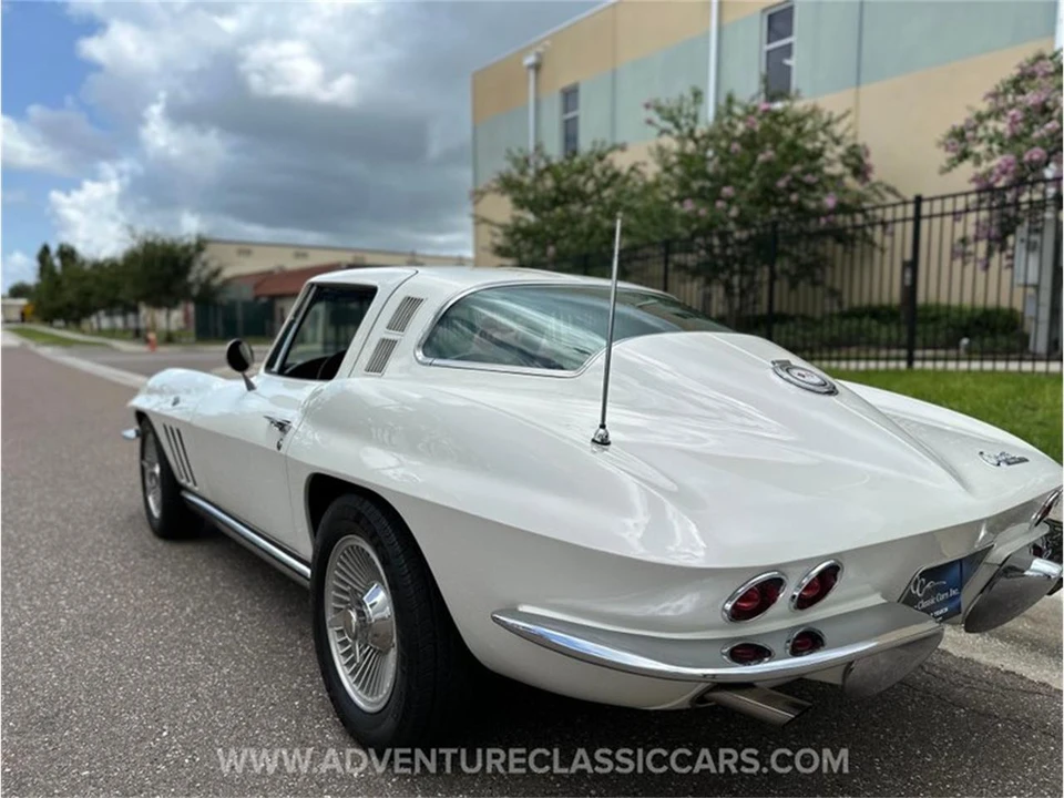 1965 Chevrolet Corvette C2 - Image 23 of 31