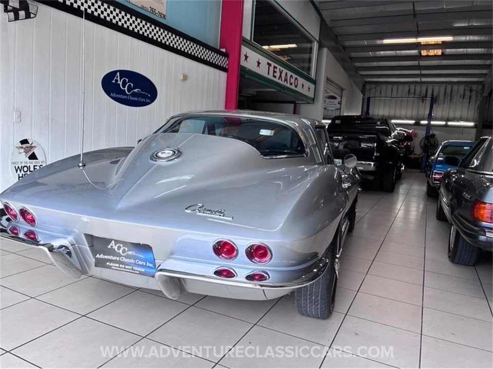 1965 Chevrolet Corvette C2 - Image 17 of 31