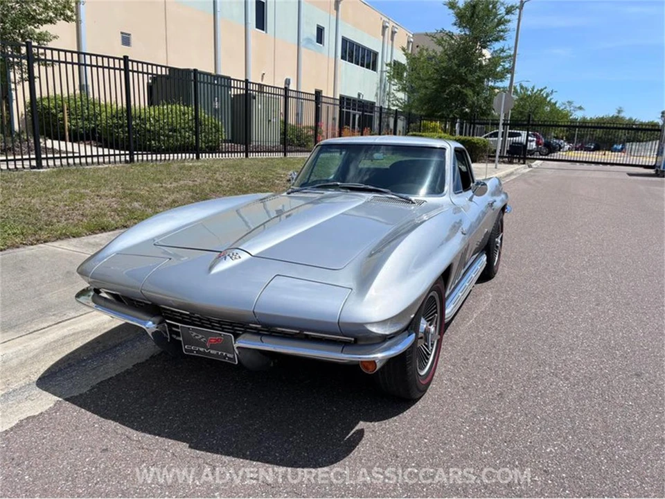 1965 Chevrolet Corvette C2 - Image 3 of 31