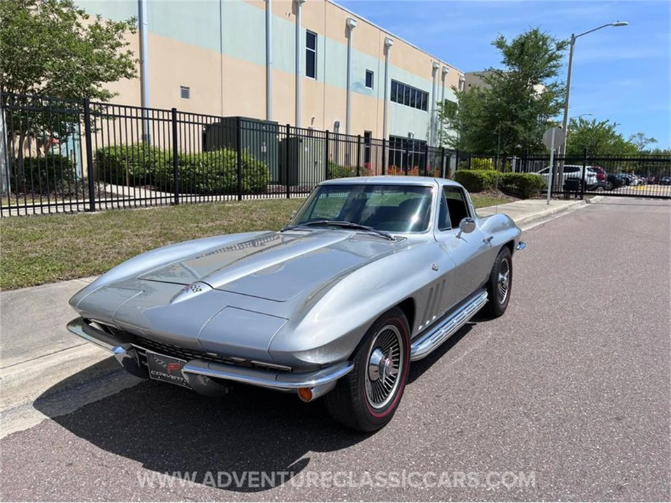 1965 Chevrolet Corvette C2 - Image 4 of 31