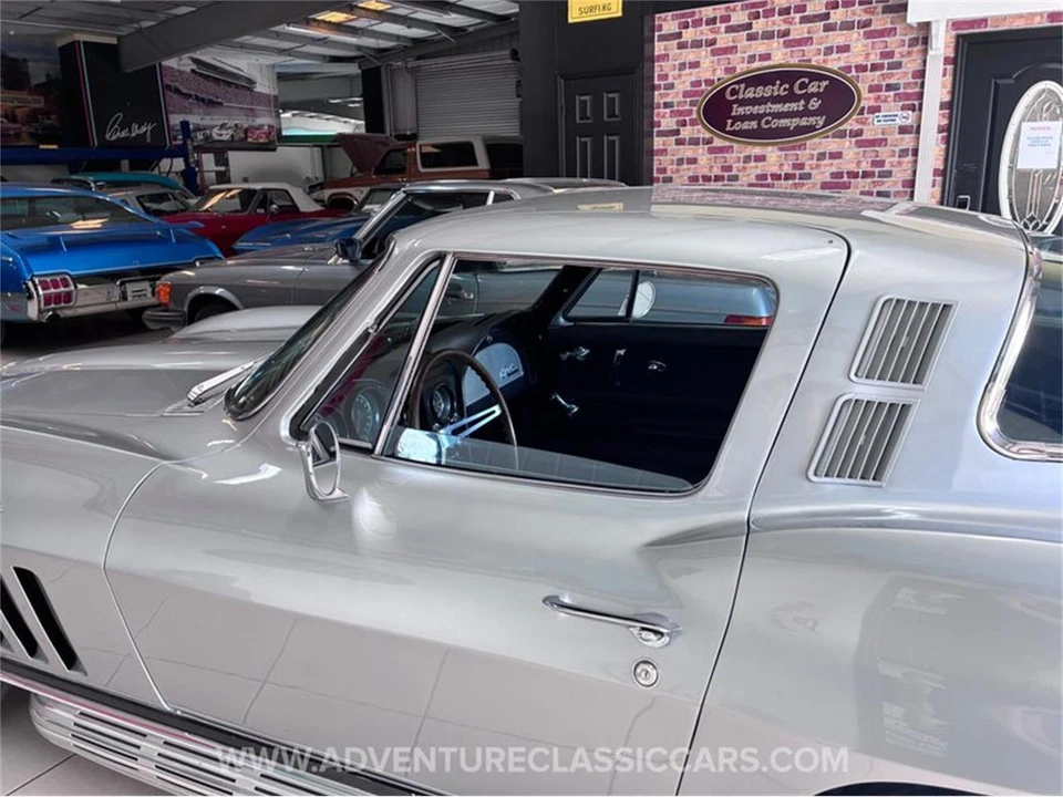 1965 Chevrolet Corvette C2 - Image 24 of 31