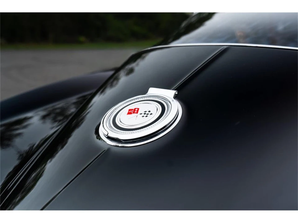 1965 Chevrolet Corvette C2 - Image 22 of 31