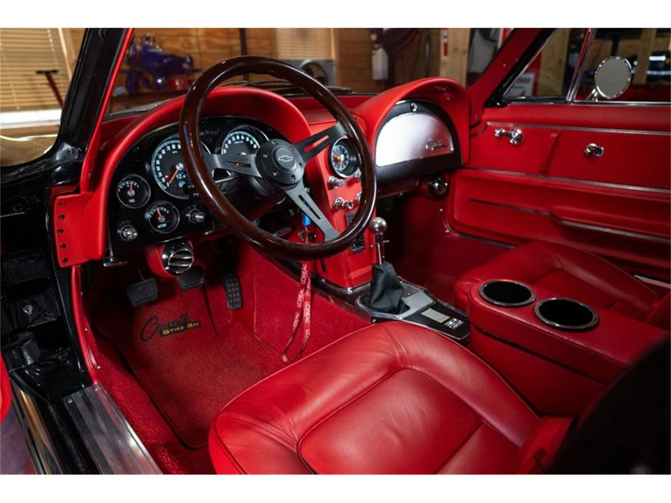 1965 Chevrolet Corvette C2 - Image 4 of 31