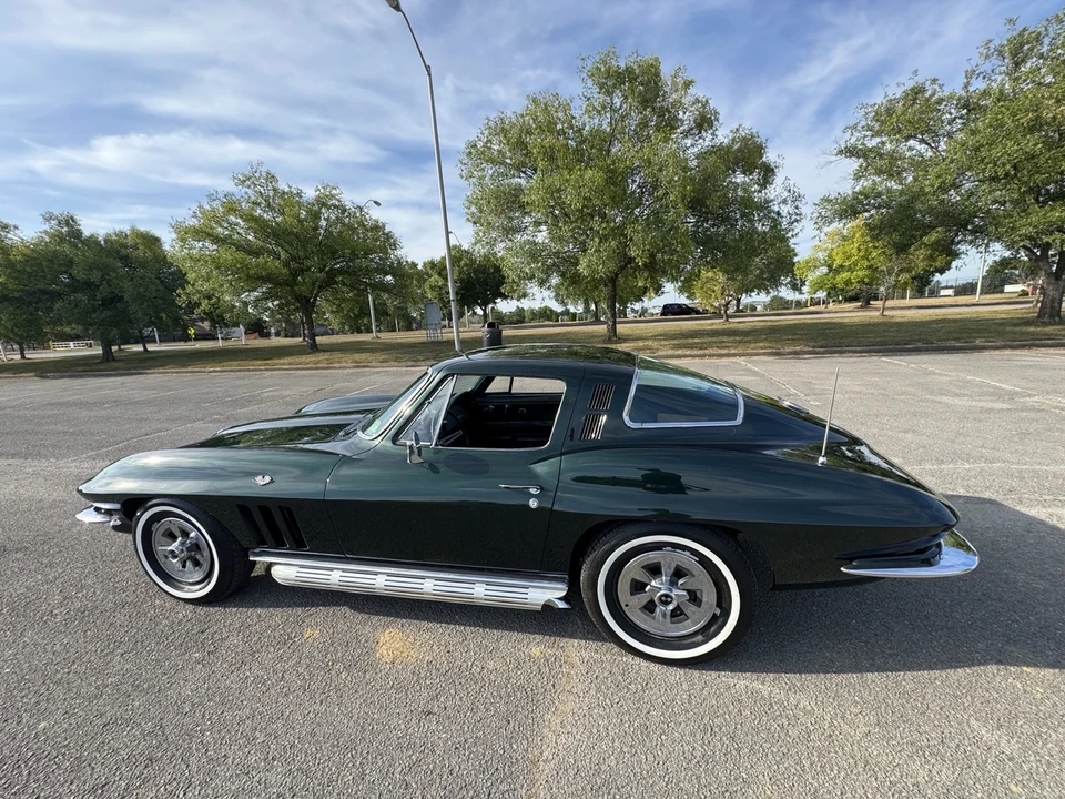 1965 Chevrolet Corvette C2 - Image 19 of 21