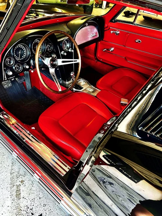 1965 Chevrolet Corvette C2 - Image 18 of 20