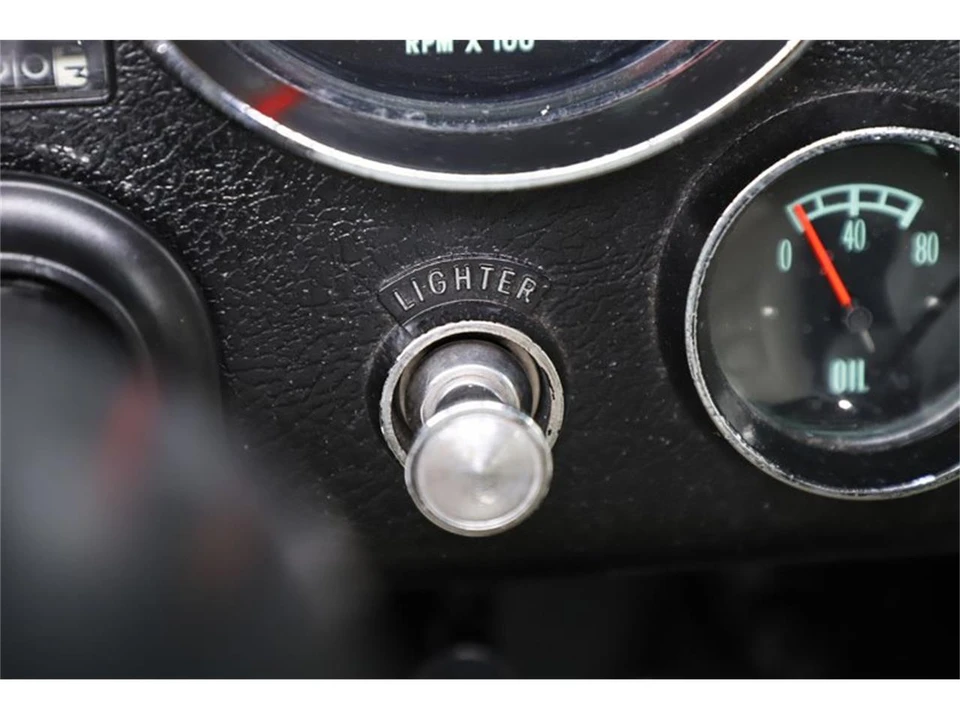 1965 Chevrolet Corvette C2 - Image 27 of 31
