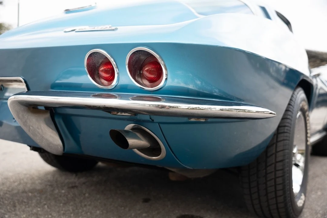 1965 Chevrolet Corvette C2 - Image 13 of 21