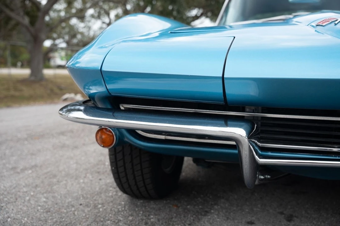 1965 Chevrolet Corvette C2 - Image 14 of 21