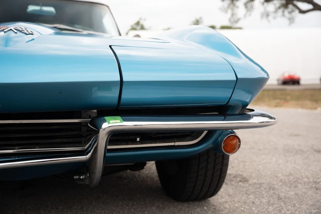 1965 Chevrolet Corvette C2 - Image 16 of 21