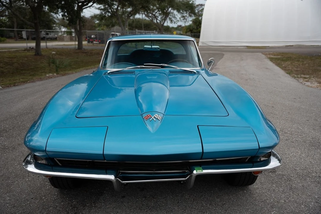 1965 Chevrolet Corvette C2 - Image 4 of 21