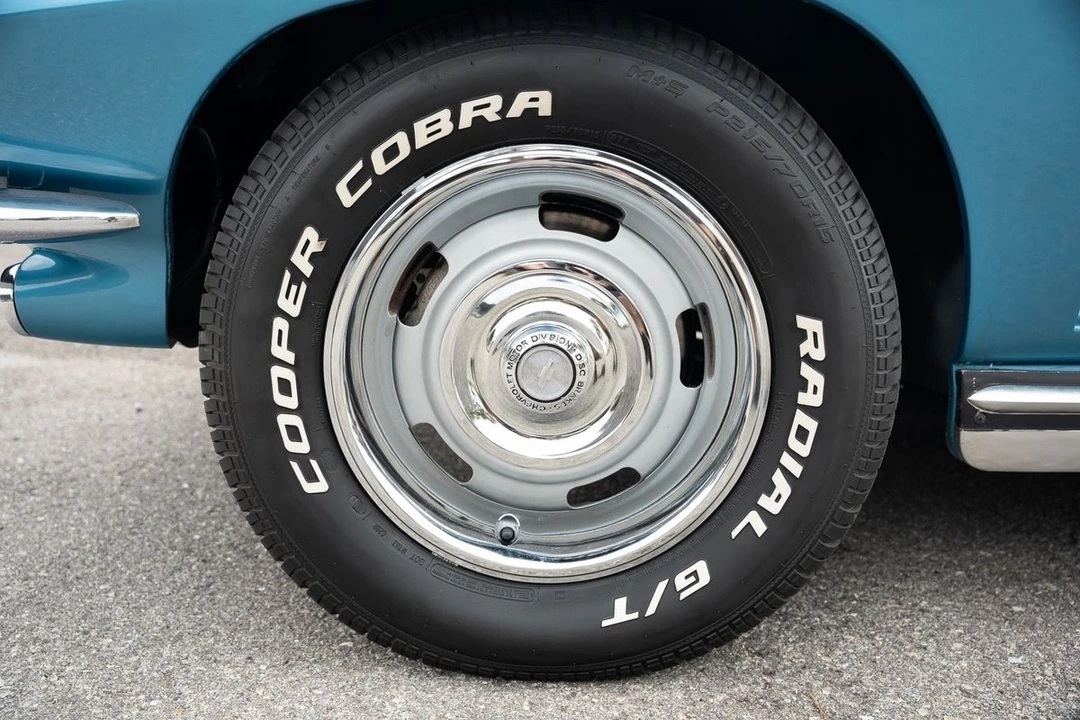 1965 Chevrolet Corvette C2 - Image 19 of 21