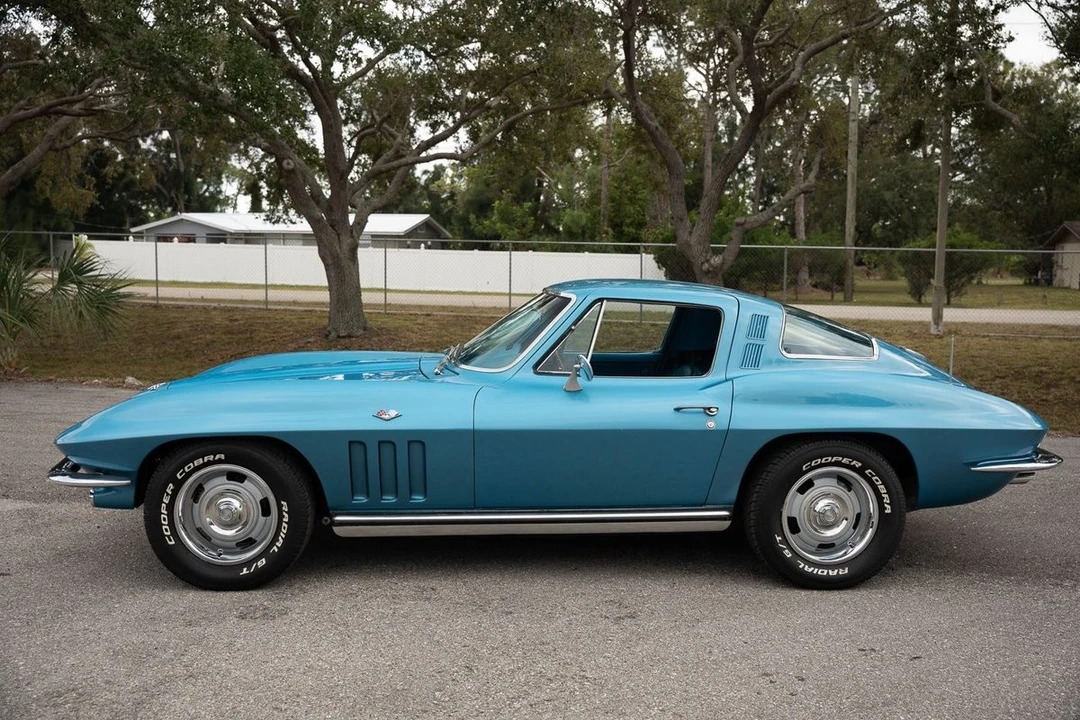 1965 Chevrolet Corvette C2 - Image 6 of 21