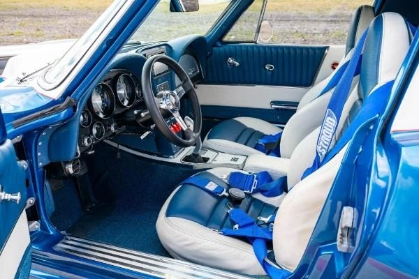 1965 Chevrolet Corvette C2 - Image 17 of 21