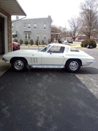 1965 Chevrolet Corvette C2 - Image 3 of 26