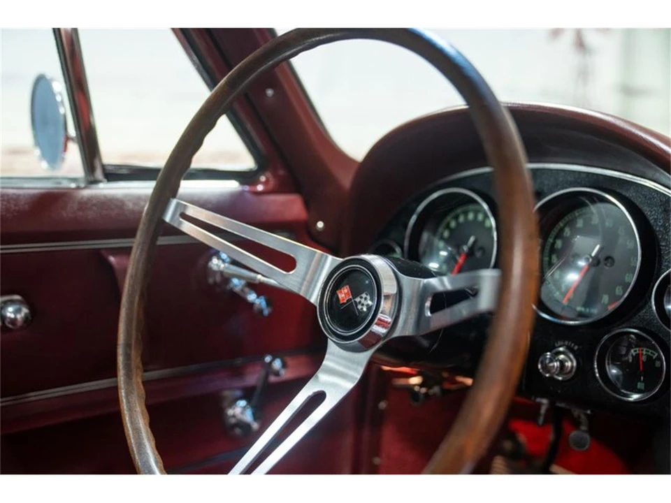 1965 Chevrolet Corvette C2 - Image 10 of 31