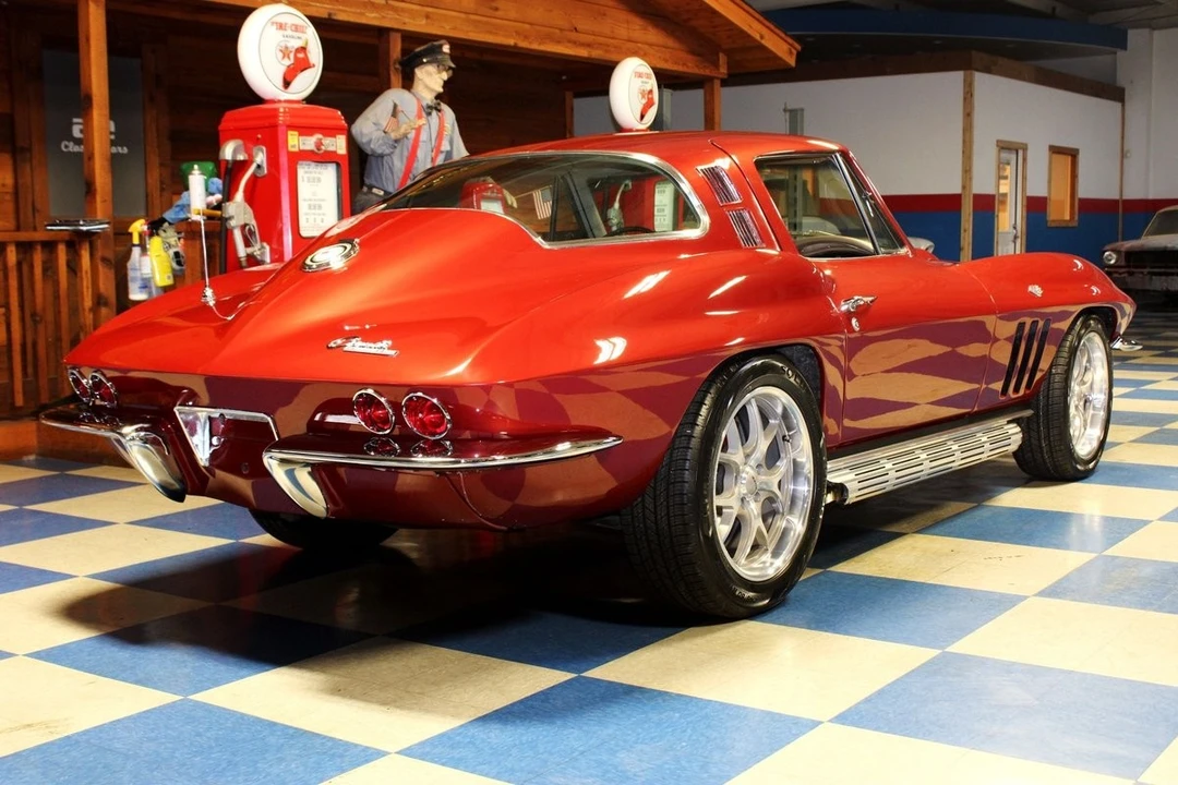 1965 Chevrolet Corvette C2 - Image 13 of 31