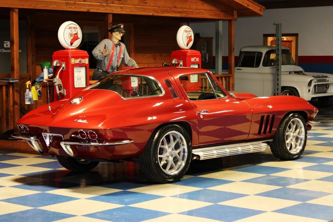 1965 Chevrolet Corvette C2 - Image 10 of 31
