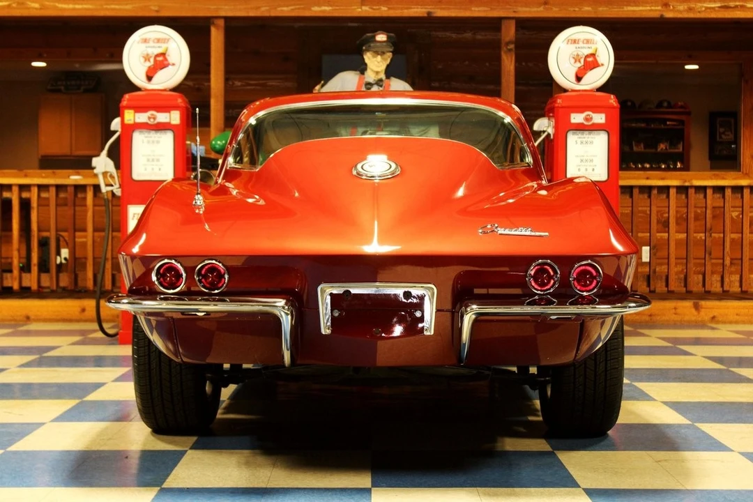 1965 Chevrolet Corvette C2 - Image 15 of 31