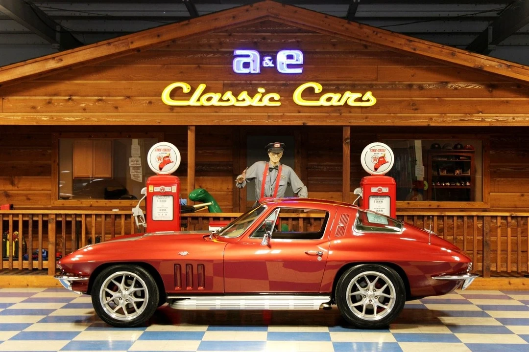 1965 Chevrolet Corvette C2 - Image 2 of 31