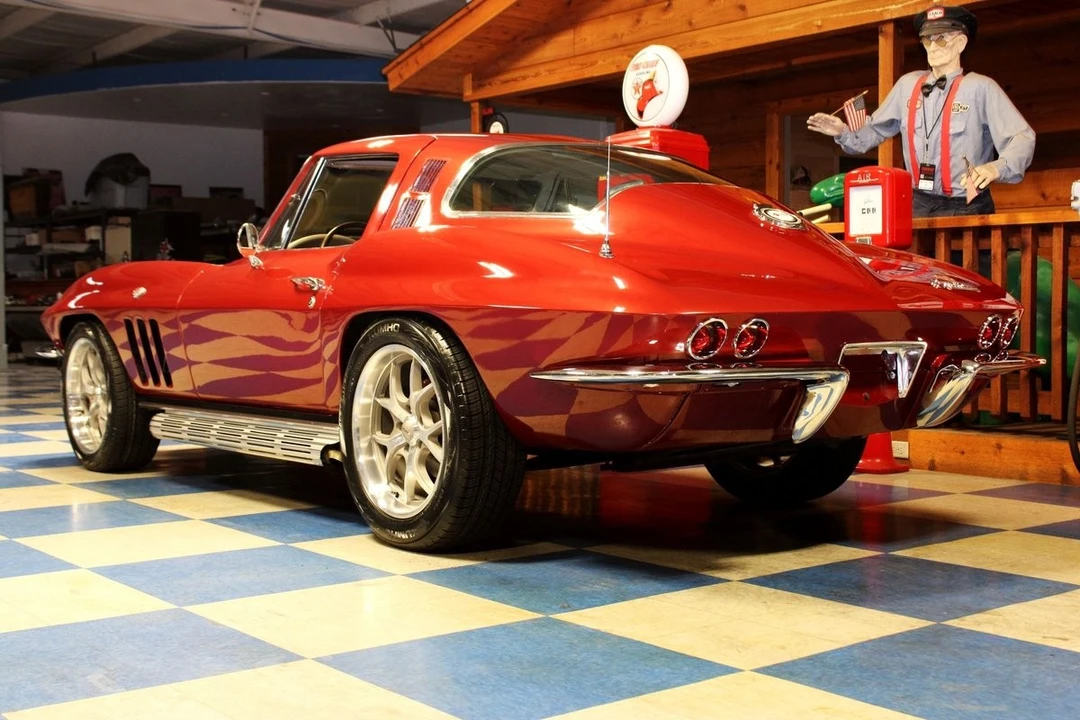 1965 Chevrolet Corvette C2 - Image 6 of 31