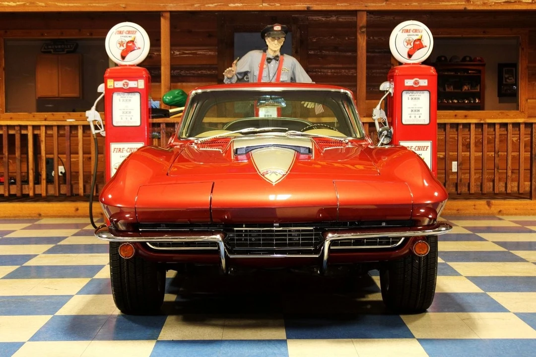 1965 Chevrolet Corvette C2 - Image 14 of 31