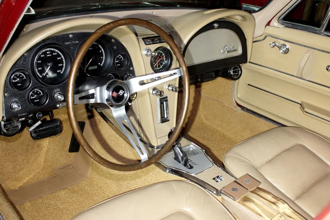 1965 Chevrolet Corvette C2 - Image 22 of 31